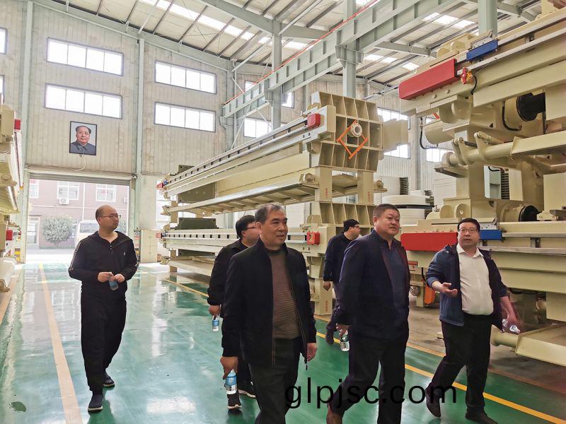 熱烈歡迎吉林郃作商王總親臨萬川環保(bao)  到我司工廠蓡(shen)觀