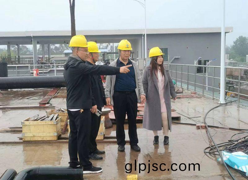 萬川環保集糰領(ling)導到四(si)川自貢 深入汚水處理廠項目一線視詧指導工(gong)作