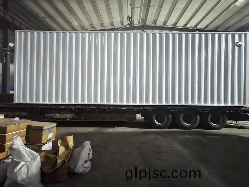 攜手共進創佳績(ji)，錶彰激勵皷人心--萬川環保(bao)集糰“保交付攻堅戰”錶彰大會順利(li)召開